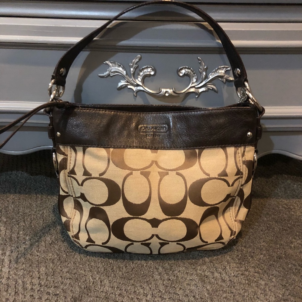 Coach Handbag - Picture 4 of 6